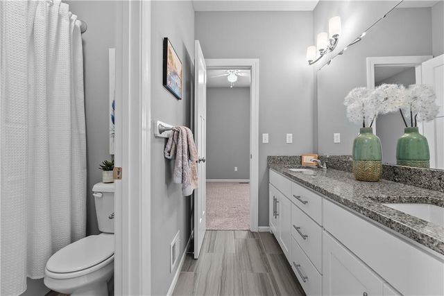 820 SE Cedrus Lane, Blue Springs, MO 64014
