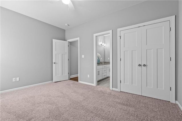 820 SE Cedrus Lane, Blue Springs, MO 64014