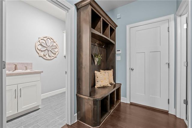 820 SE Cedrus Lane, Blue Springs, MO 64014