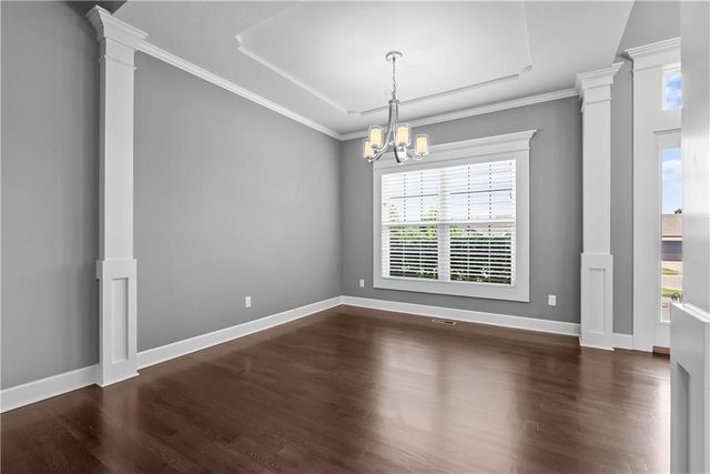 820 SE Cedrus Lane, Blue Springs, MO 64014