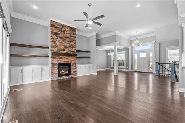 820 SE Cedrus Lane, Blue Springs, MO 64014