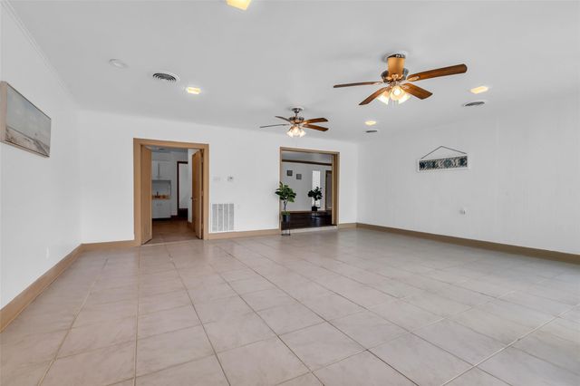 3411 Woodcrest Drive, Baytown, TX 77521