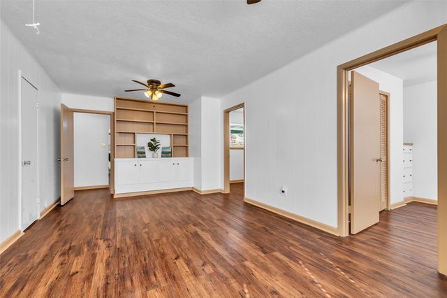 3411 Woodcrest Drive, Baytown, TX 77521