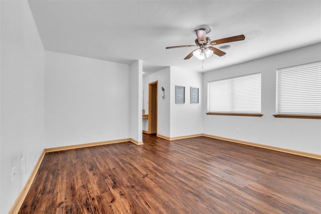 3411 Woodcrest Drive, Baytown, TX 77521