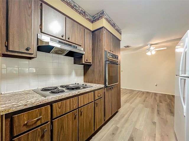 7802 MIZELL STREET, Coleman, FL 33521