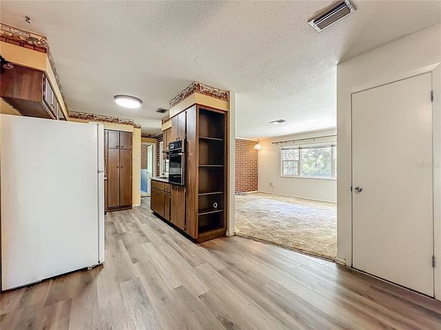 7802 MIZELL STREET, Coleman, FL 33521