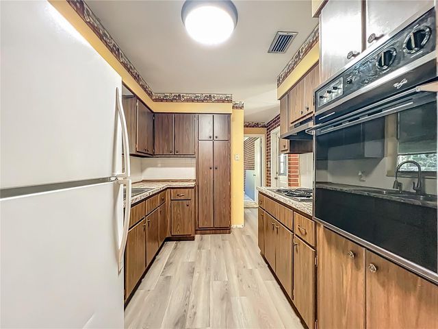 7802 MIZELL STREET, Coleman, FL 33521