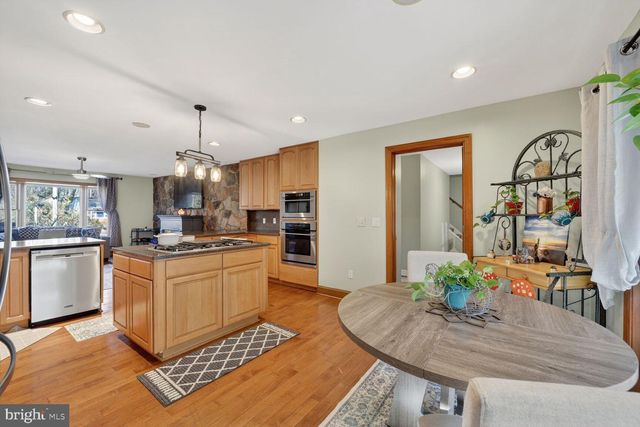 1161 STEAMBOAT RD, Shady Side, MD 20764