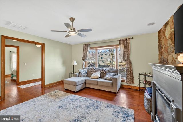 1161 STEAMBOAT RD, Shady Side, MD 20764