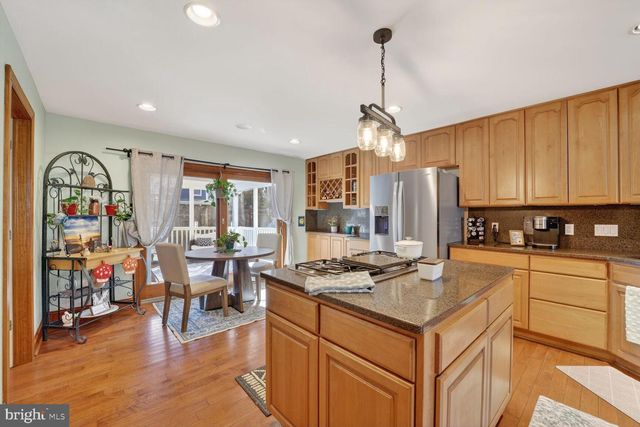 1161 STEAMBOAT RD, Shady Side, MD 20764