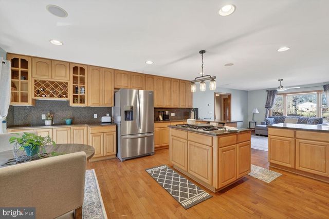 1161 STEAMBOAT RD, Shady Side, MD 20764