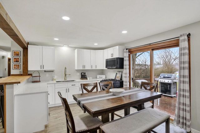 209 Midvale Drive, Marshall, WI 53559