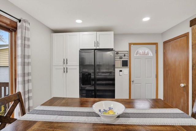 209 Midvale Drive, Marshall, WI 53559