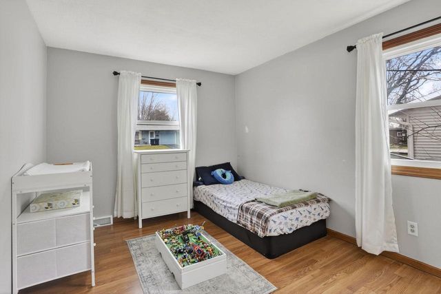 209 Midvale Drive, Marshall, WI 53559