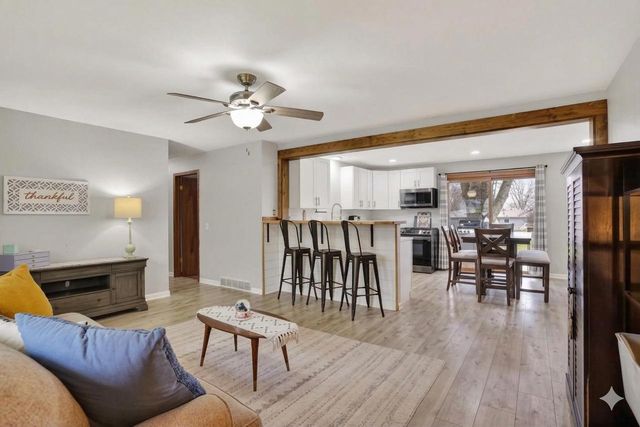 209 Midvale Drive, Marshall, WI 53559