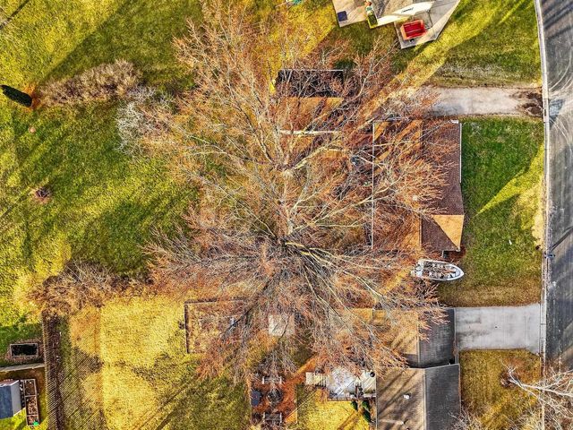 209 Midvale Drive, Marshall, WI 53559