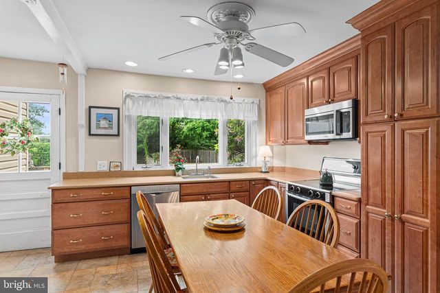 8113 EASTERN AVE, Wyndmoor, PA 19038