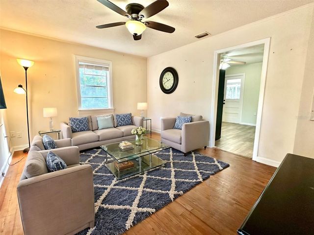 916 W WISCONSIN AVENUE, Deland, FL 32720