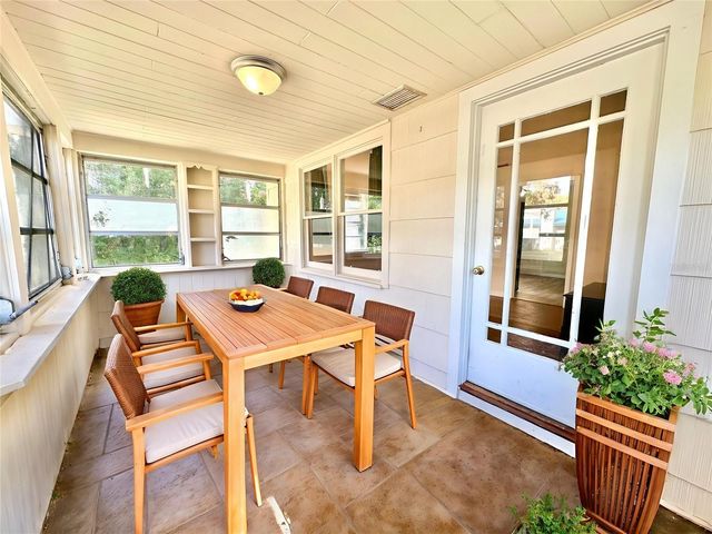 916 W WISCONSIN AVENUE, Deland, FL 32720