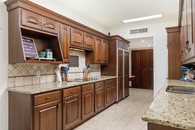 6126 Averill Way 103W, Dallas, TX 75225