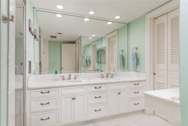 6126 Averill Way 103W, Dallas, TX 75225