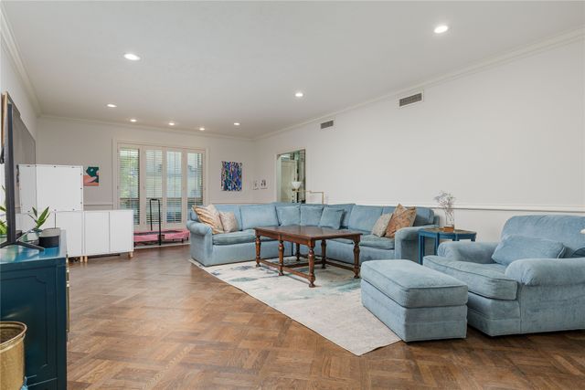 6126 Averill Way 103W, Dallas, TX 75225