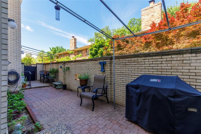 6126 Averill Way 103W, Dallas, TX 75225