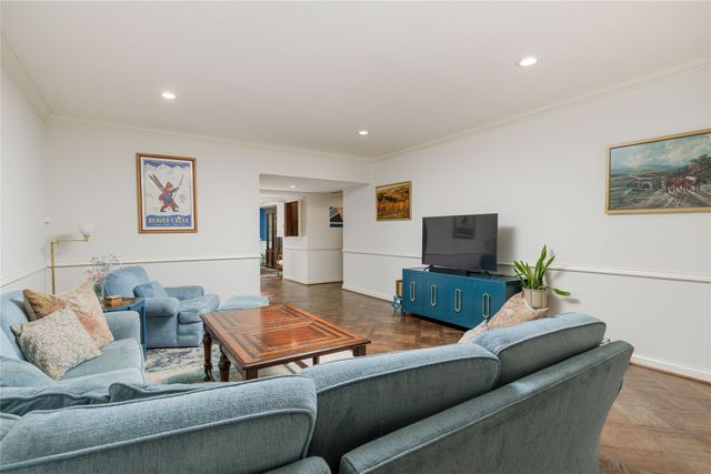 6126 Averill Way 103W, Dallas, TX 75225