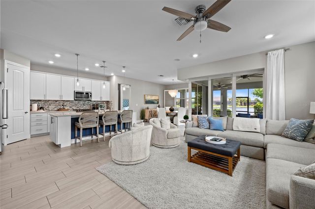 12217 CRANSTON WAY, Bradenton, FL 34211