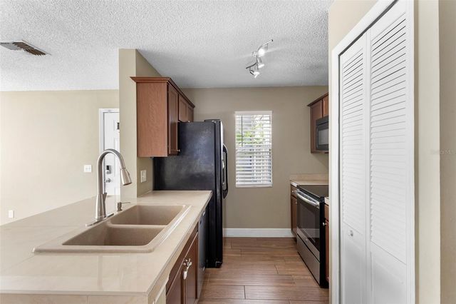 942 BAKEWELL COURT 102, Lake Mary, FL 32746