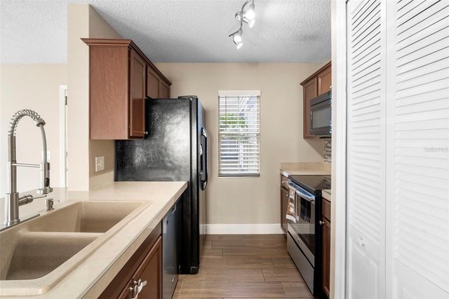 942 BAKEWELL COURT 102, Lake Mary, FL 32746