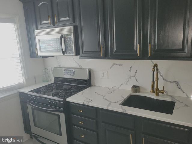 202 N EDGEWOOD ST, Baltimore, MD 21229