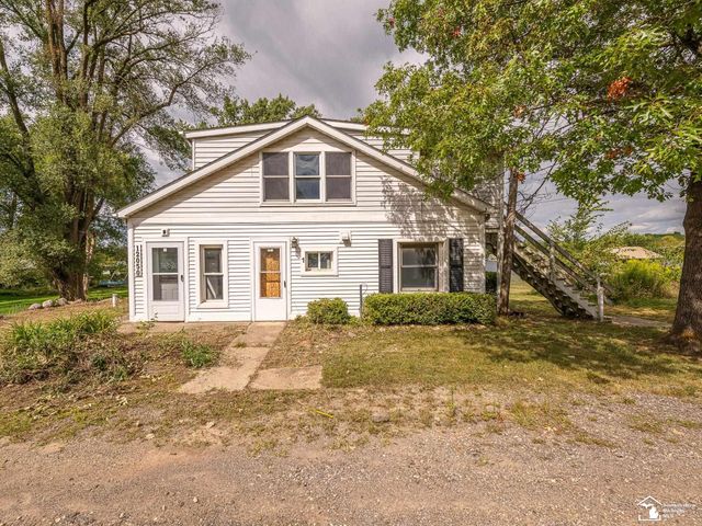 12050 Elmdale Drive, Manchester, MI 48158