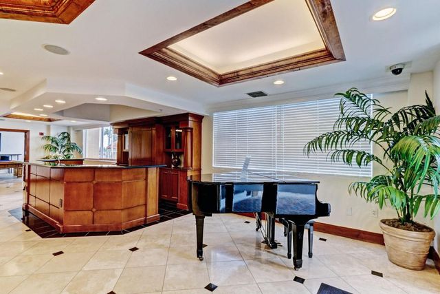 1805 N Flagler Drive 115, West Palm Beach, FL 33407