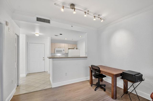 1805 N Flagler Drive 115, West Palm Beach, FL 33407