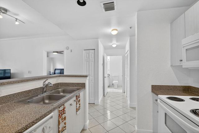 1805 N Flagler Drive 115, West Palm Beach, FL 33407