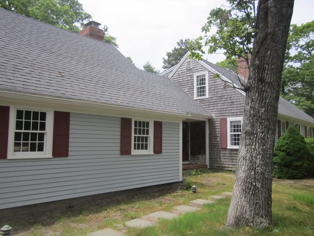 18 Sturbridge Dr, Orleans, MA 02653
