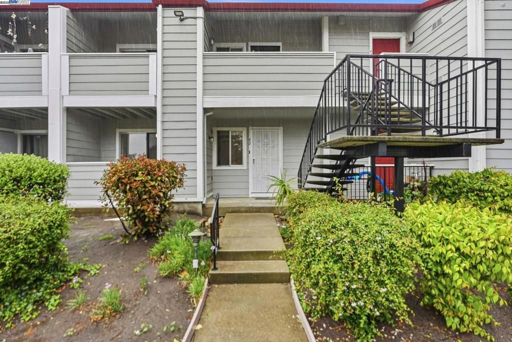 655 River Oak Way 42, Hayward, CA 94544