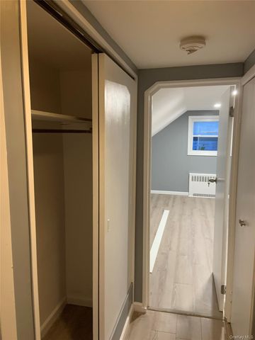233 S 15th Street, Lindenhurst, NY 11757