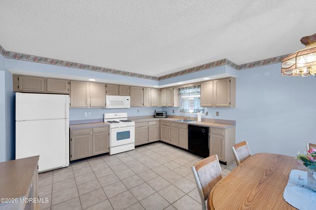 111 Brushy Neck Drive, Brick, NJ 08724