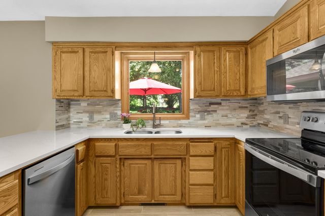 1255 Doe Circle, White Bear Lake, MN 55110