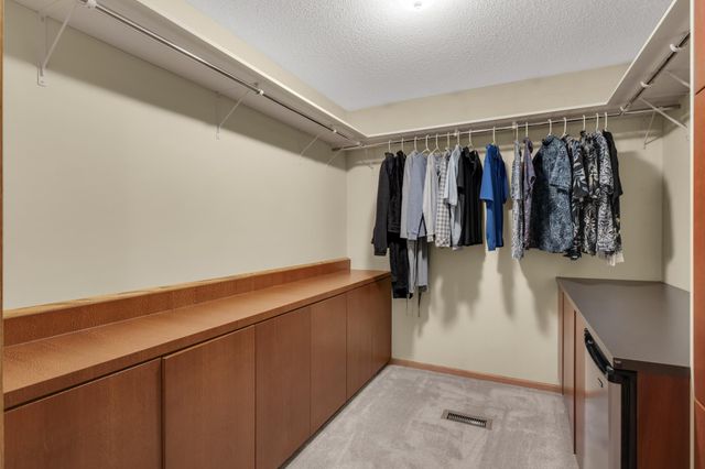 1255 Doe Circle, White Bear Lake, MN 55110