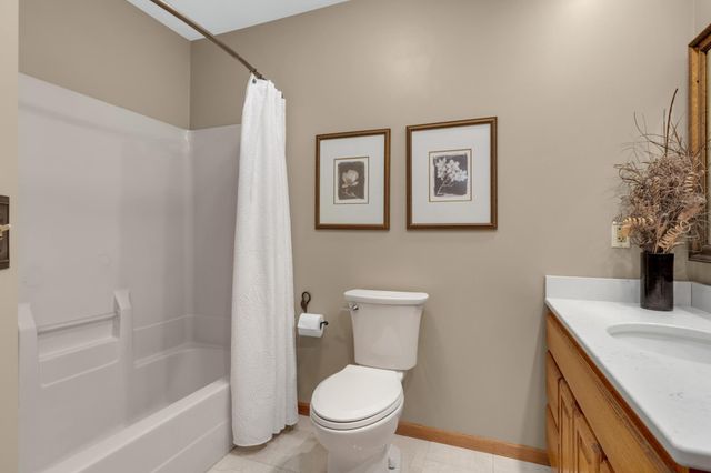1255 Doe Circle, White Bear Lake, MN 55110