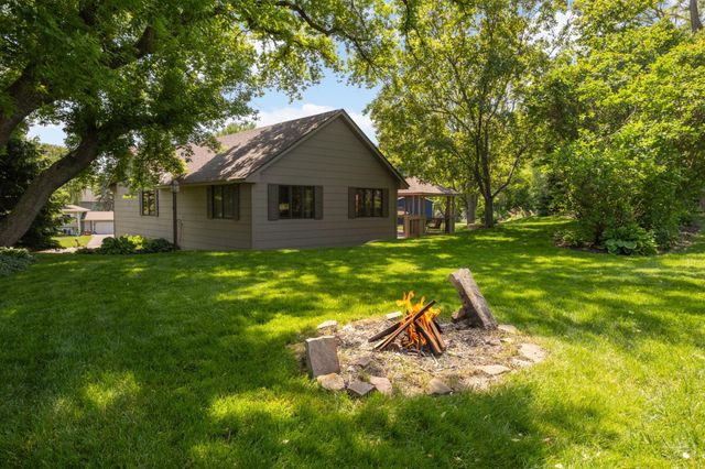1255 Doe Circle, White Bear Lake, MN 55110