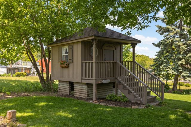 1255 Doe Circle, White Bear Lake, MN 55110