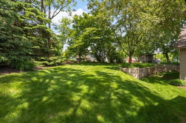 1255 Doe Circle, White Bear Lake, MN 55110