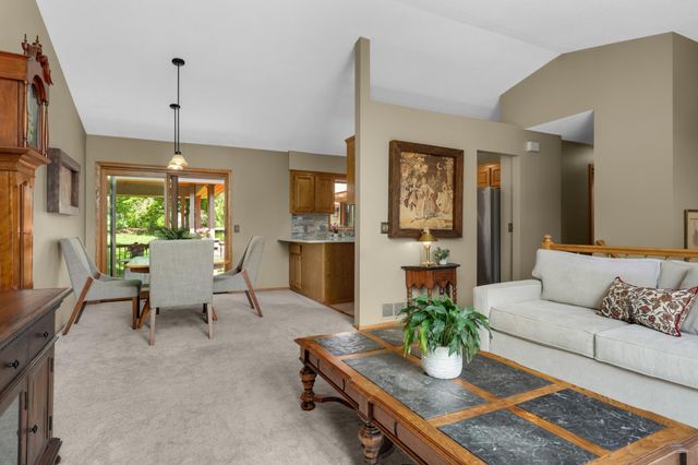 1255 Doe Circle, White Bear Lake, MN 55110