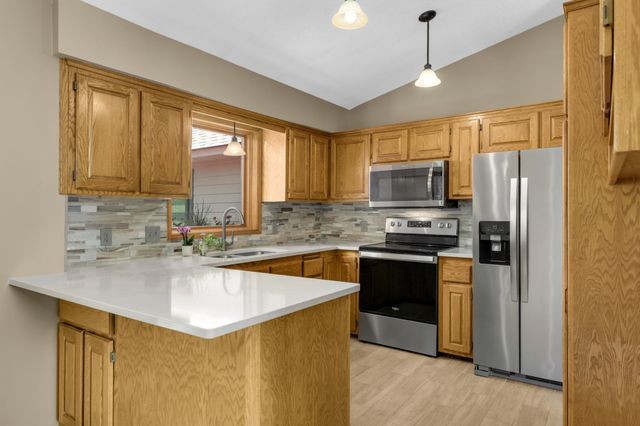 1255 Doe Circle, White Bear Lake, MN 55110