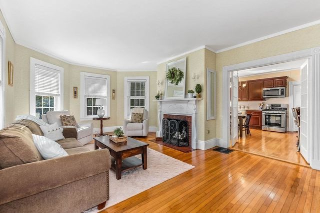 180 Walnut St, Dedham, MA 02026