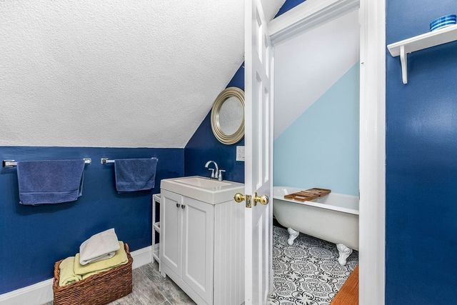 180 Walnut St, Dedham, MA 02026